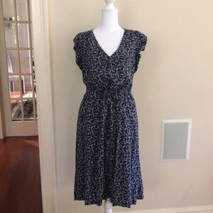 Gap blue floral midi dress w cinched waist. Size small petite. Good condition.